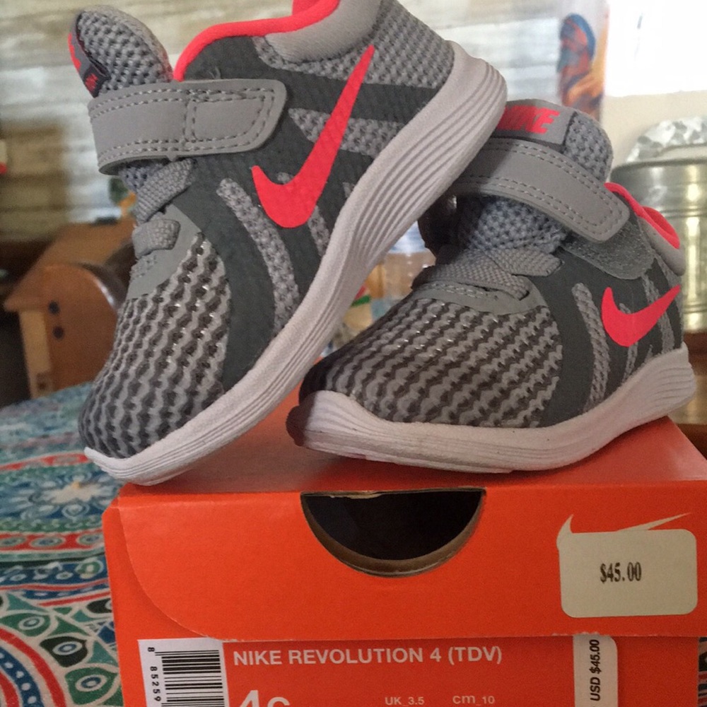 Nike infant girl